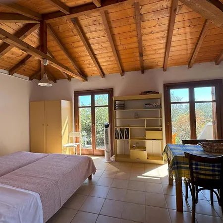 Holiday home Esperides Ageranos